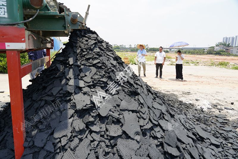 车载移动式压滤机处理后的干泥饼