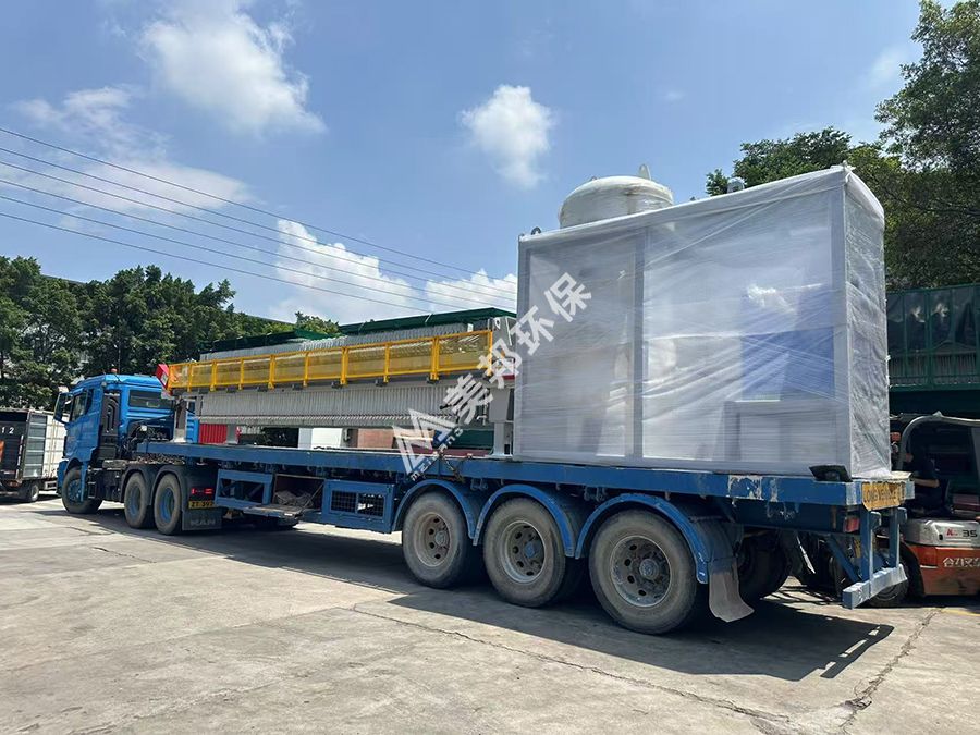 美邦集团一台智能车载式污水处理系统顺利发往香港
